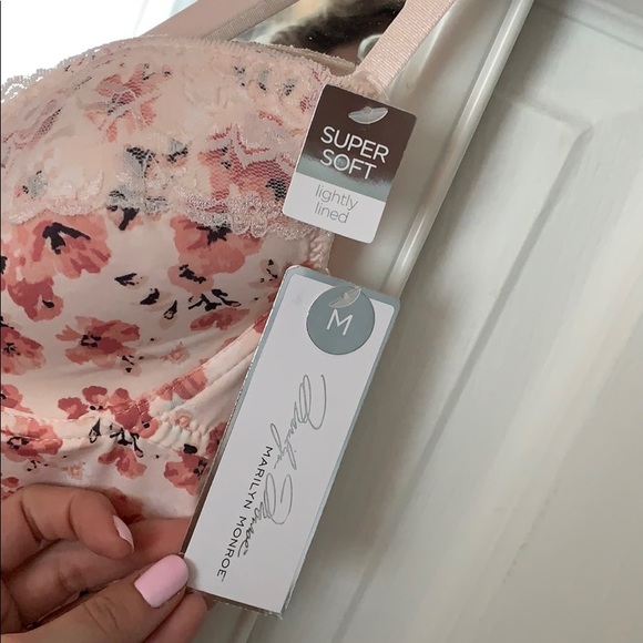 Pink floral and lace nightie - Picture 3 of 6